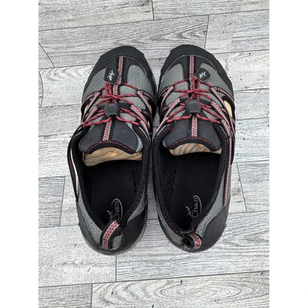Chaco Kids Junior Outcross Water Shoes Black Grey Red Bungee Lacing Size 4 US